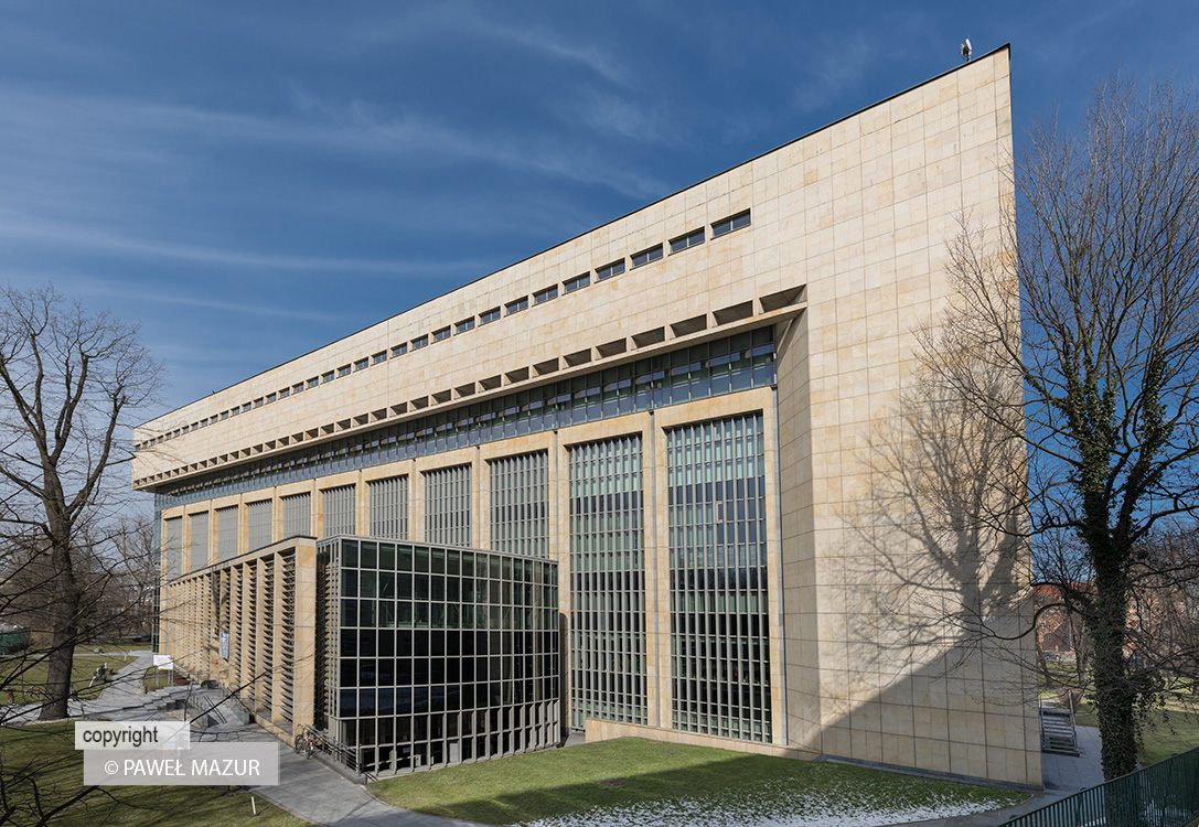 P18_4430_0322