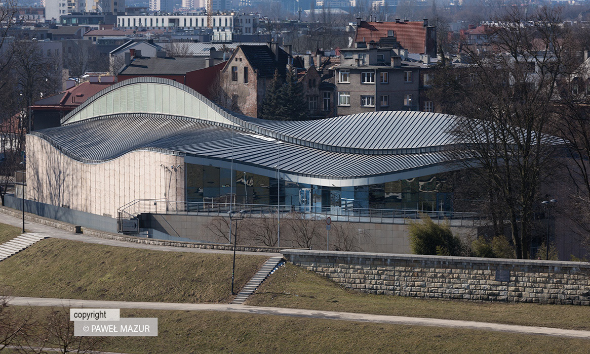 P18_4326_0322